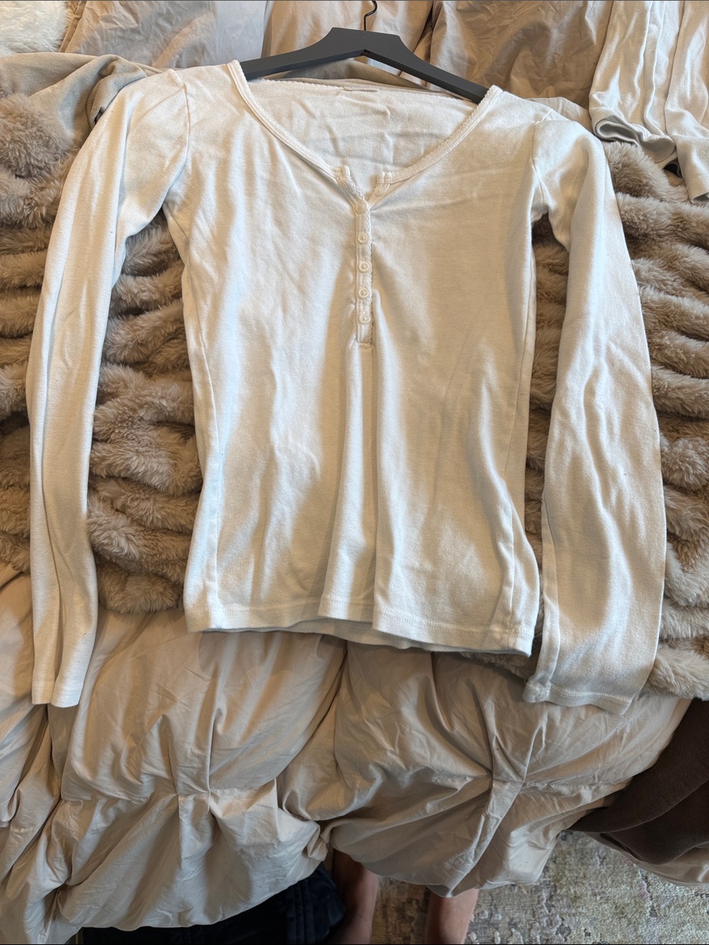 Women's Long-Sleeve Henley Top - white
